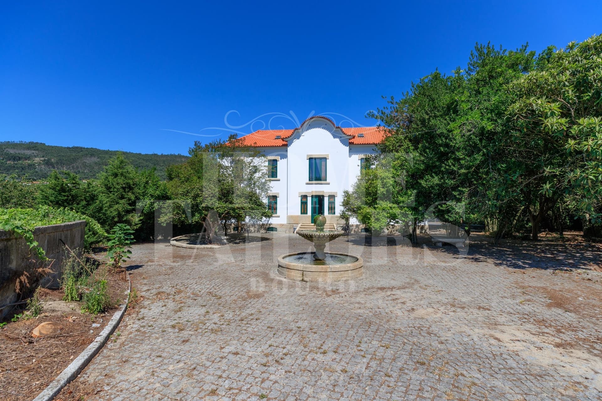 Elegant Palace With Pool And Tennis Court In The Heart Of Douro Litoral 3