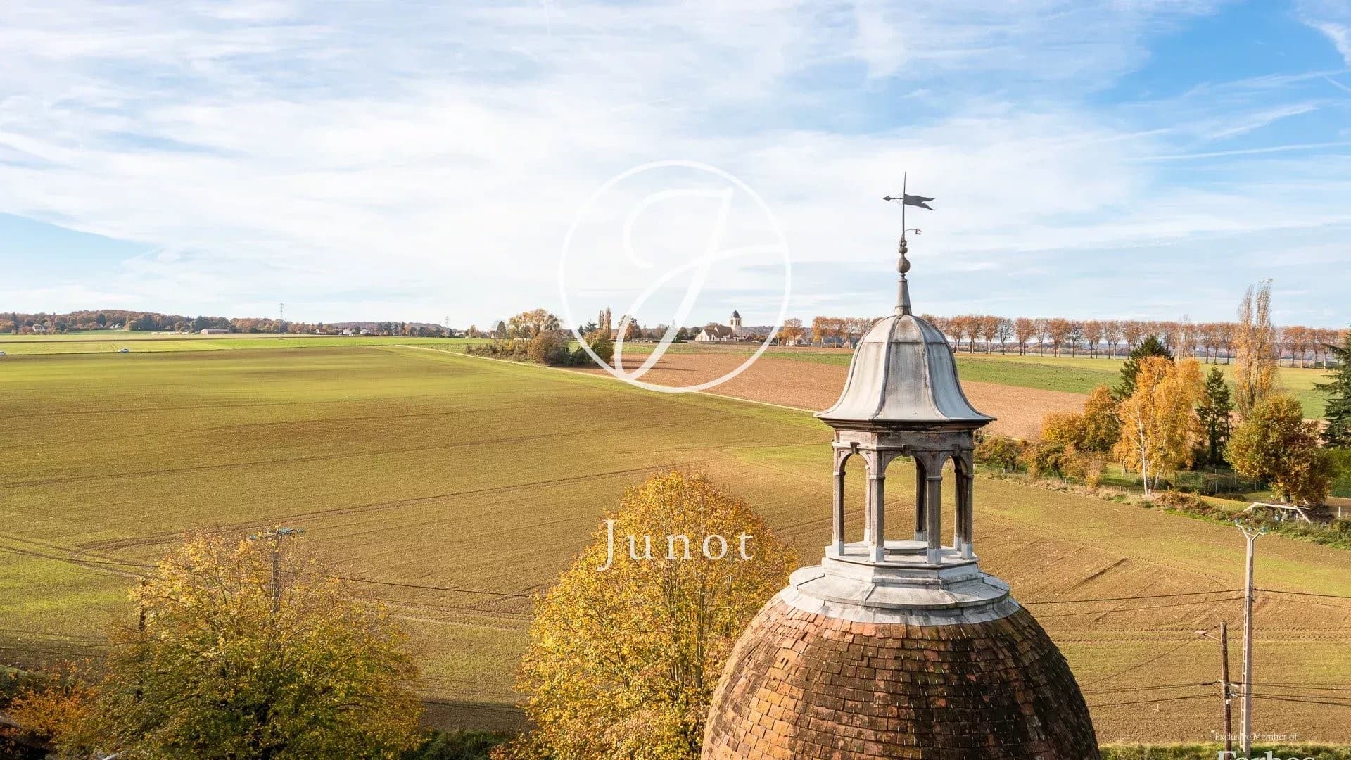 Elegant 18th Century Château with Pool and Tennis Court 3