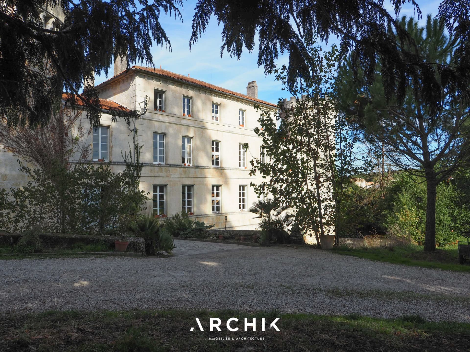 Château with Medieval Towers and Expansive Grounds 4