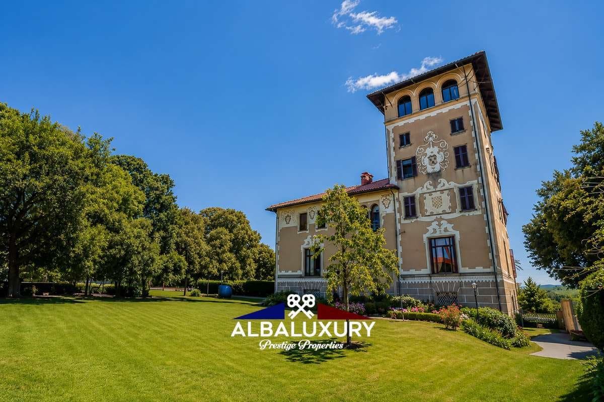 Refined 17th Century Castle Surrounded By Italian Gardens 2