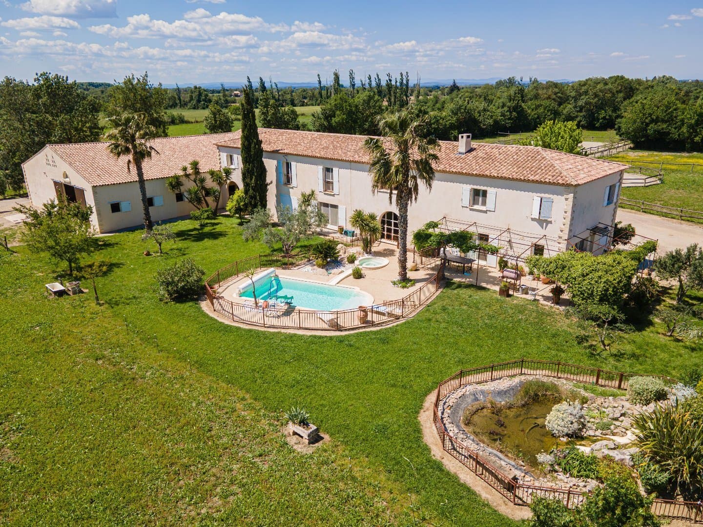 Elegant Equestrian Property With Extensive Facilities Near Montpellier 2