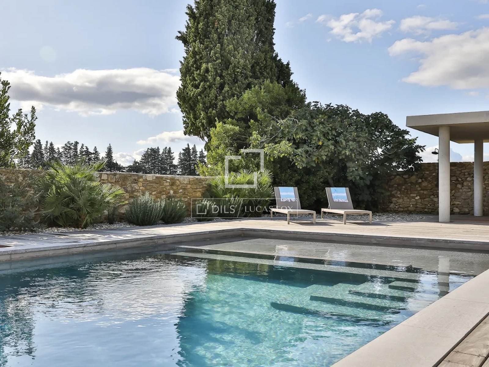 Charming Castle With Swimming Pool And 6 Bedrooms 3