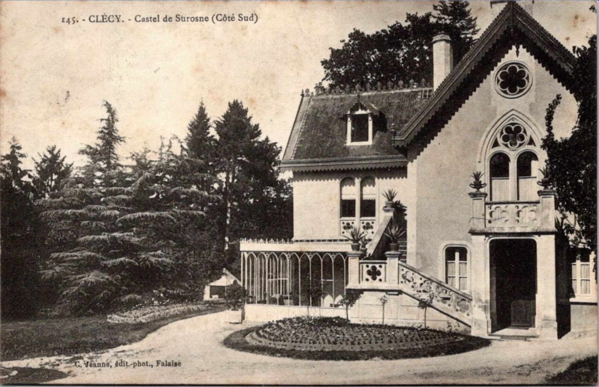 19th Century Neo-Gothic Castle With Suites And Landscaped Park