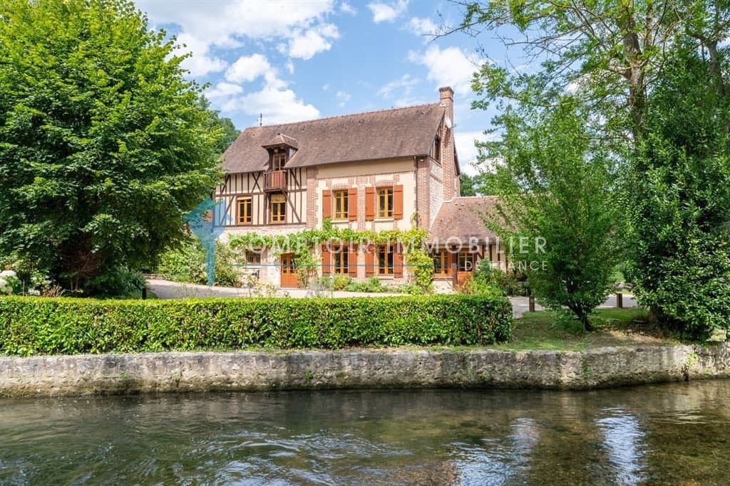 Stunning 15th Century Mill Set In A 2 Hectare Landscaped Park — in Normandy, France