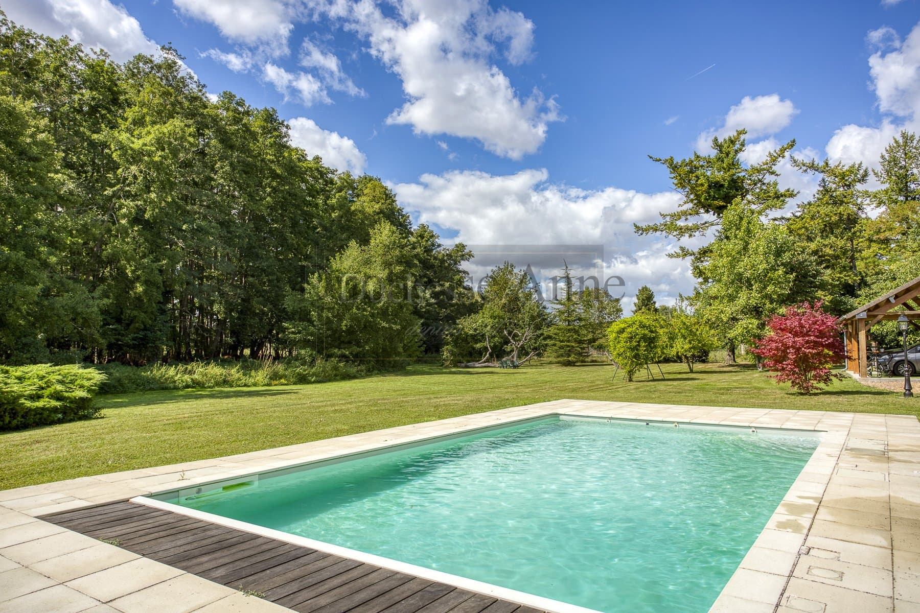 Beautifully Restored Property With Swimming Pool And Barn 2