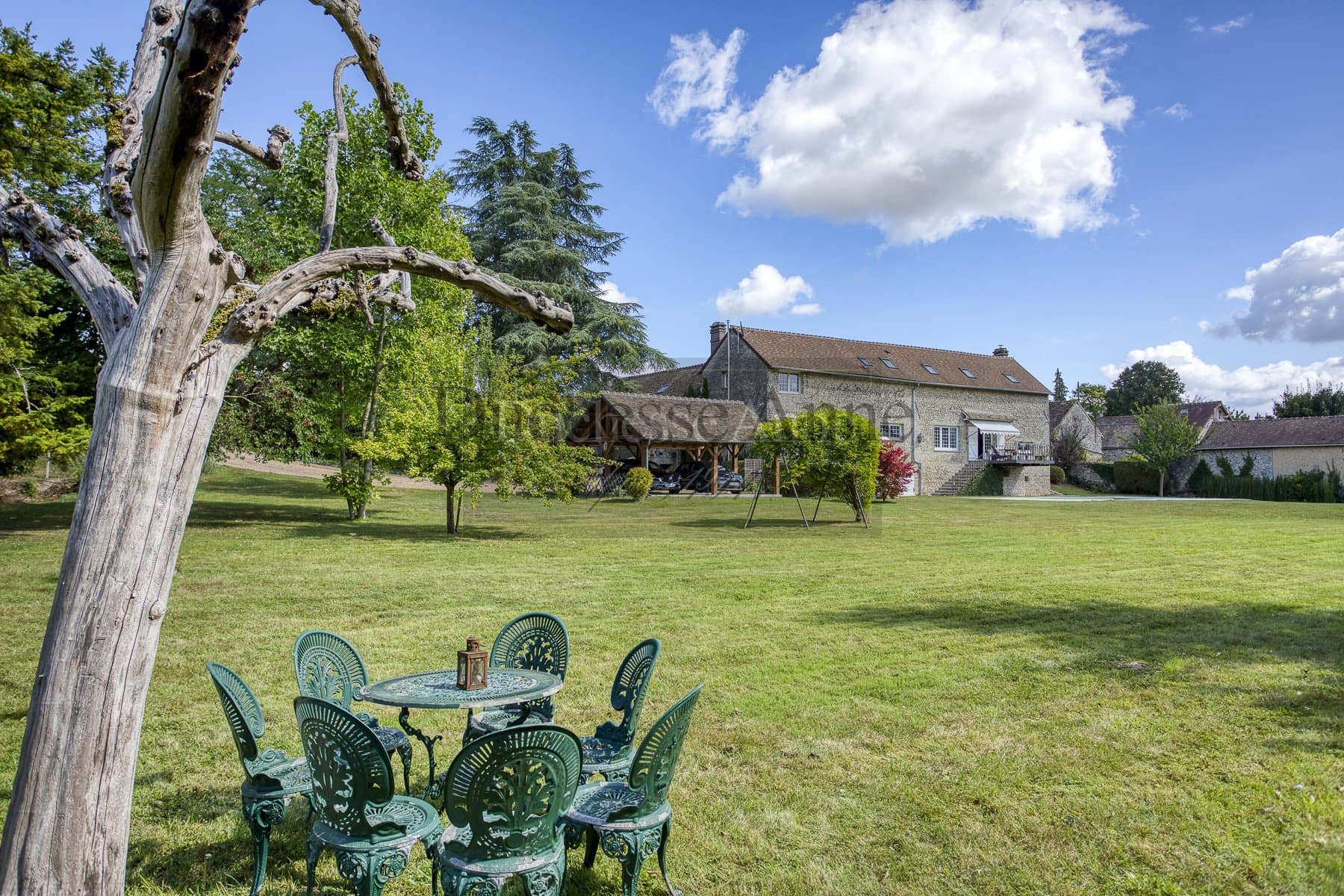 Beautifully Restored Property With Swimming Pool And Barn 4