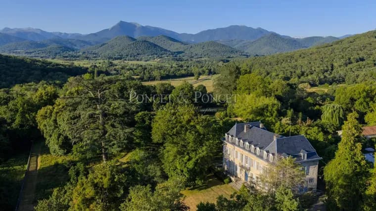Enchanting 18th Century Château With Panoramic Views Of The Pyrenees 2