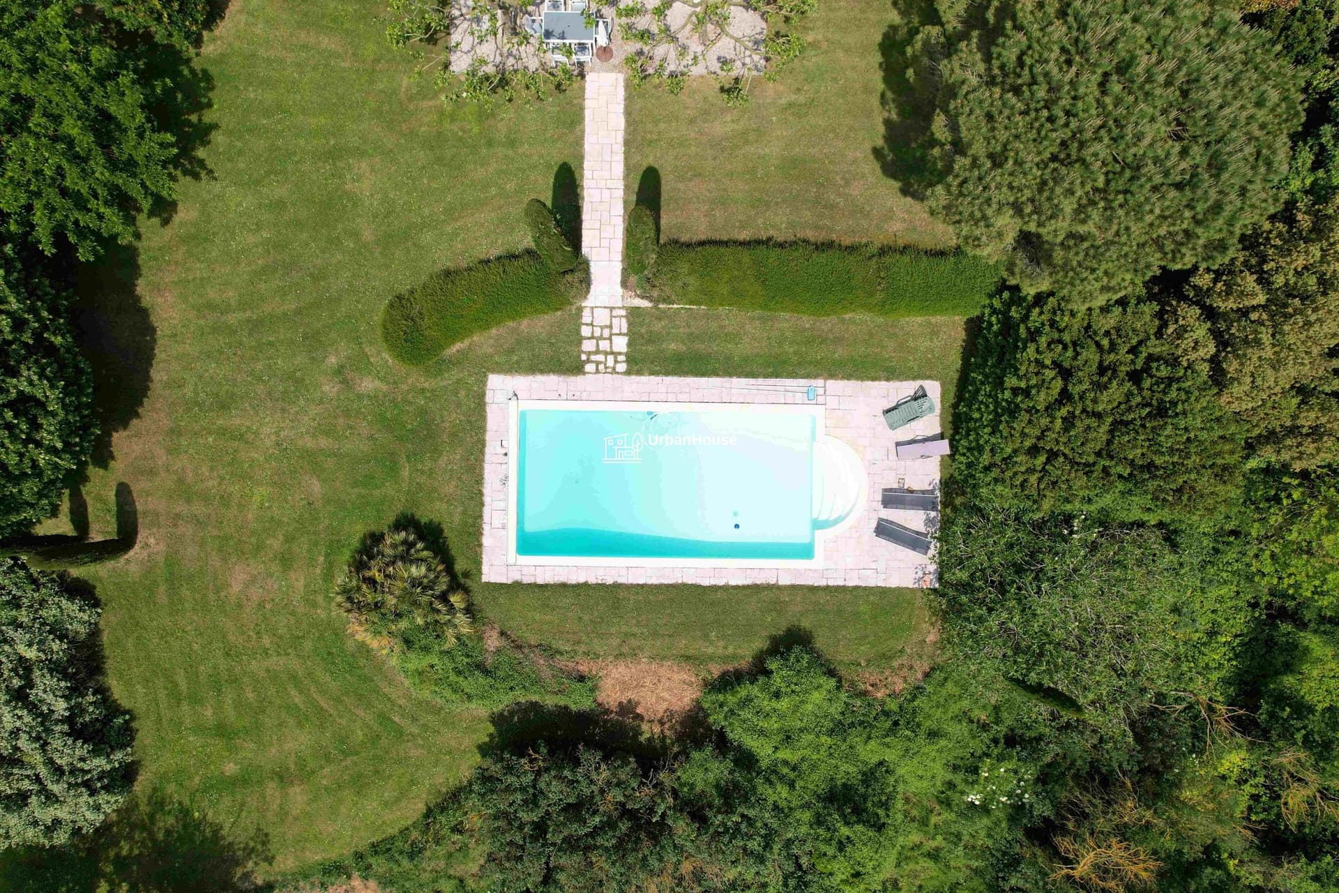 Charming 1850s Farmhouse With Pool And Wooded Park 4