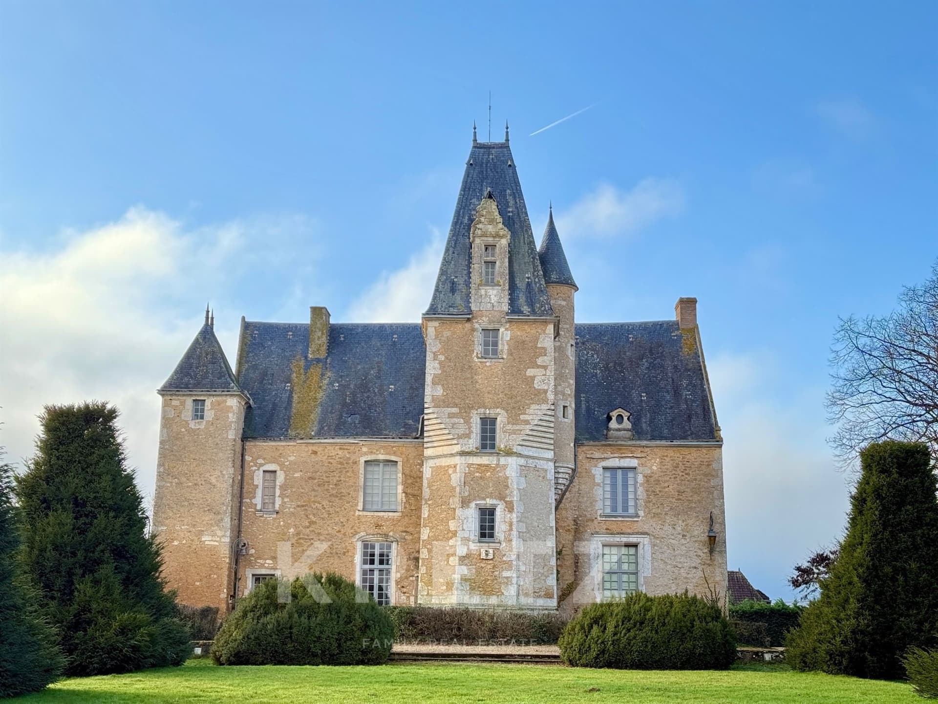 Historic 16th Century Manor House With 5 Bedrooms And 9.1 Acres Of Parkland 5