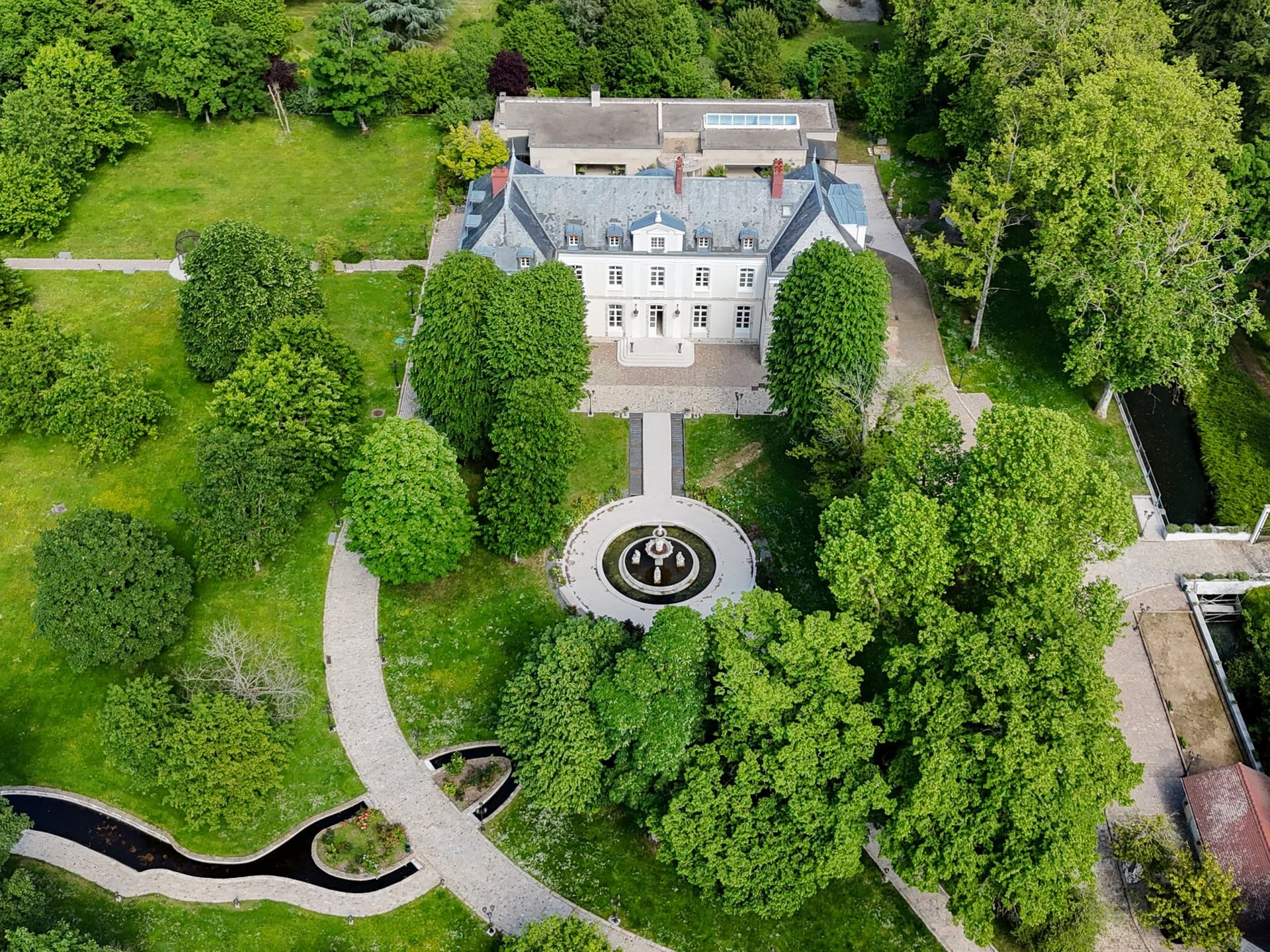 Elegant 18th Century Château With Pool And 2 Hectares Near Provins 5