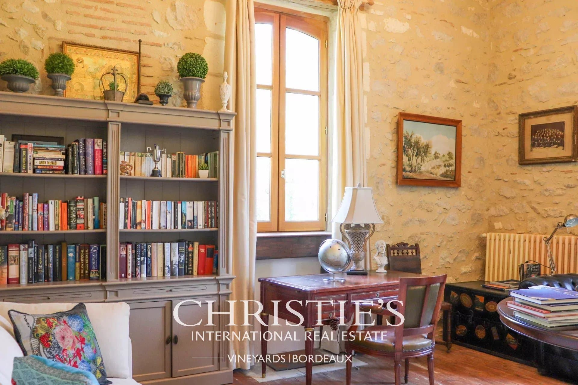 Château With Heated Swimming Pool And Formal Gardens 5