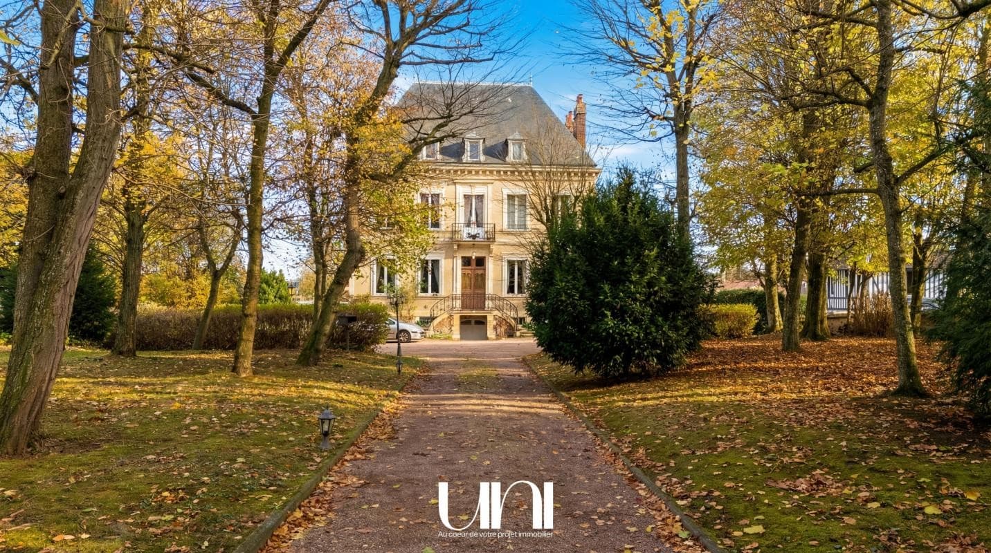 Spacious Castle With 11 Bedrooms And Terrace 4