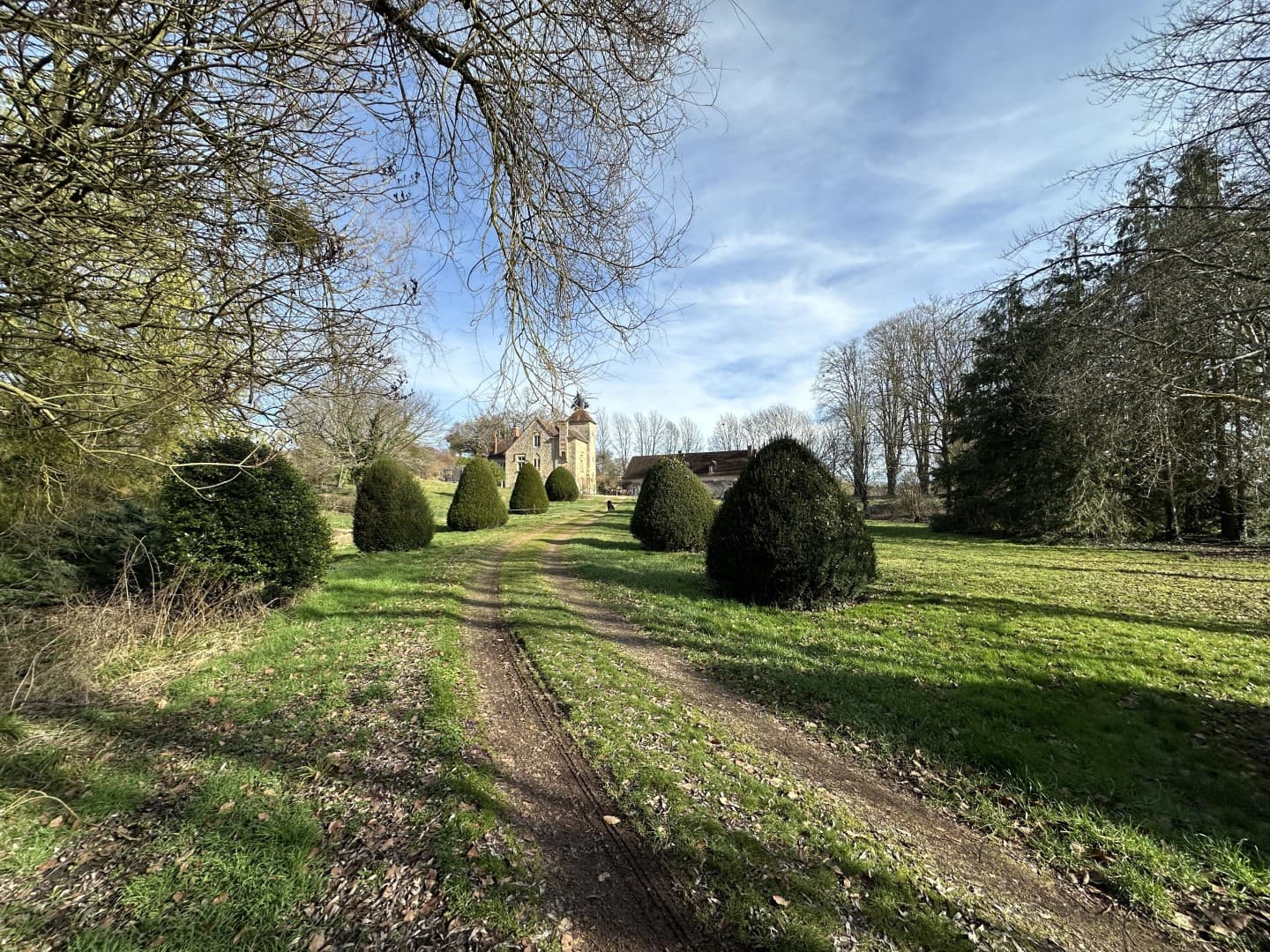 Elegant 19th Century Castle with Swimming Pool 2
