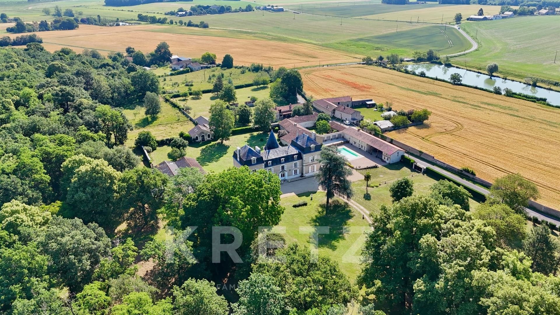 19th Century Château With Swimming Pool And Extensive Grounds 3