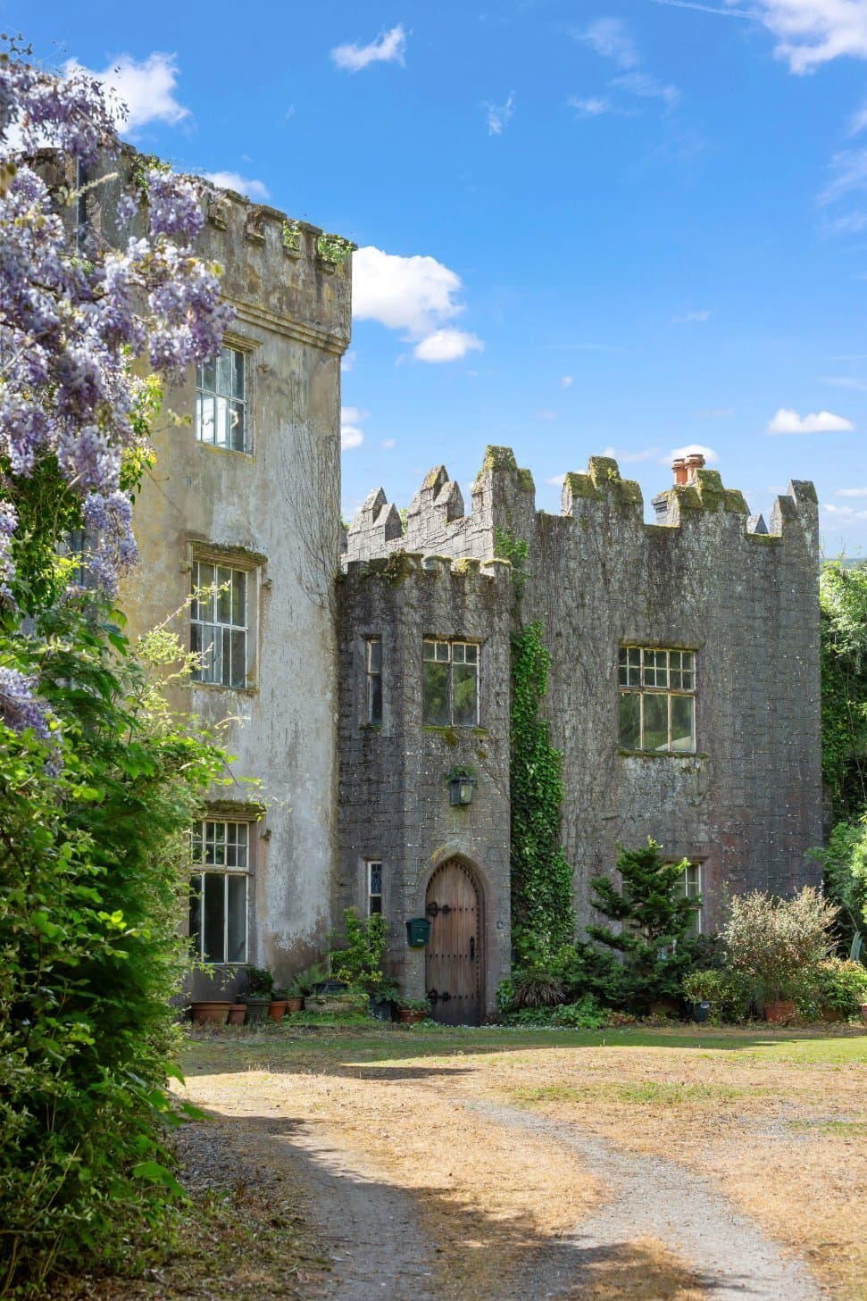 Ardfinnan Castle 400 Sqm 5 Bedrooms — in Ireland