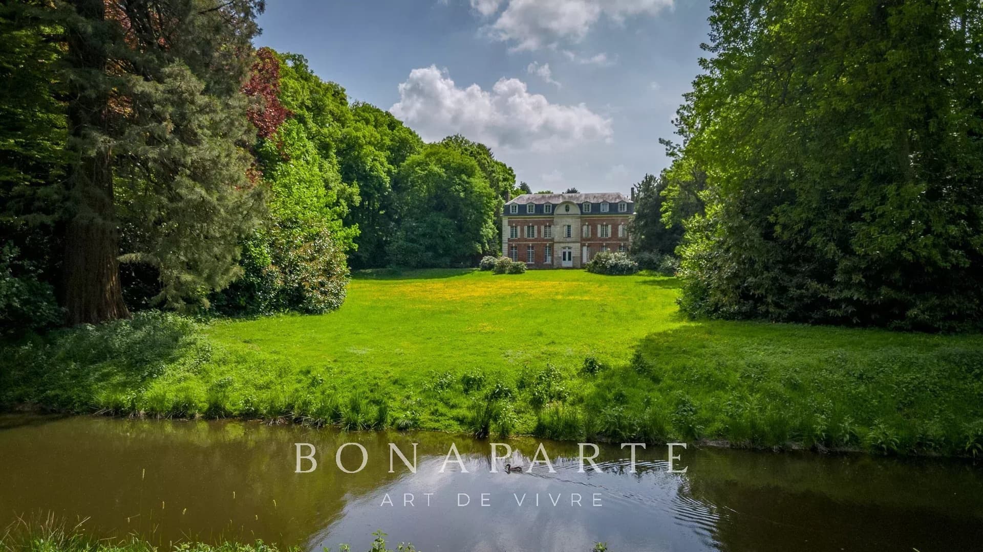 18th Century Castle With 10 Bedrooms And Former Stables 4