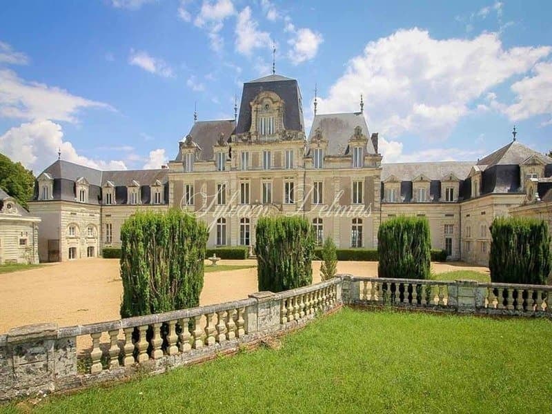 18th Century Château With 24 Bedrooms And 11 Hectares Near Angers 2