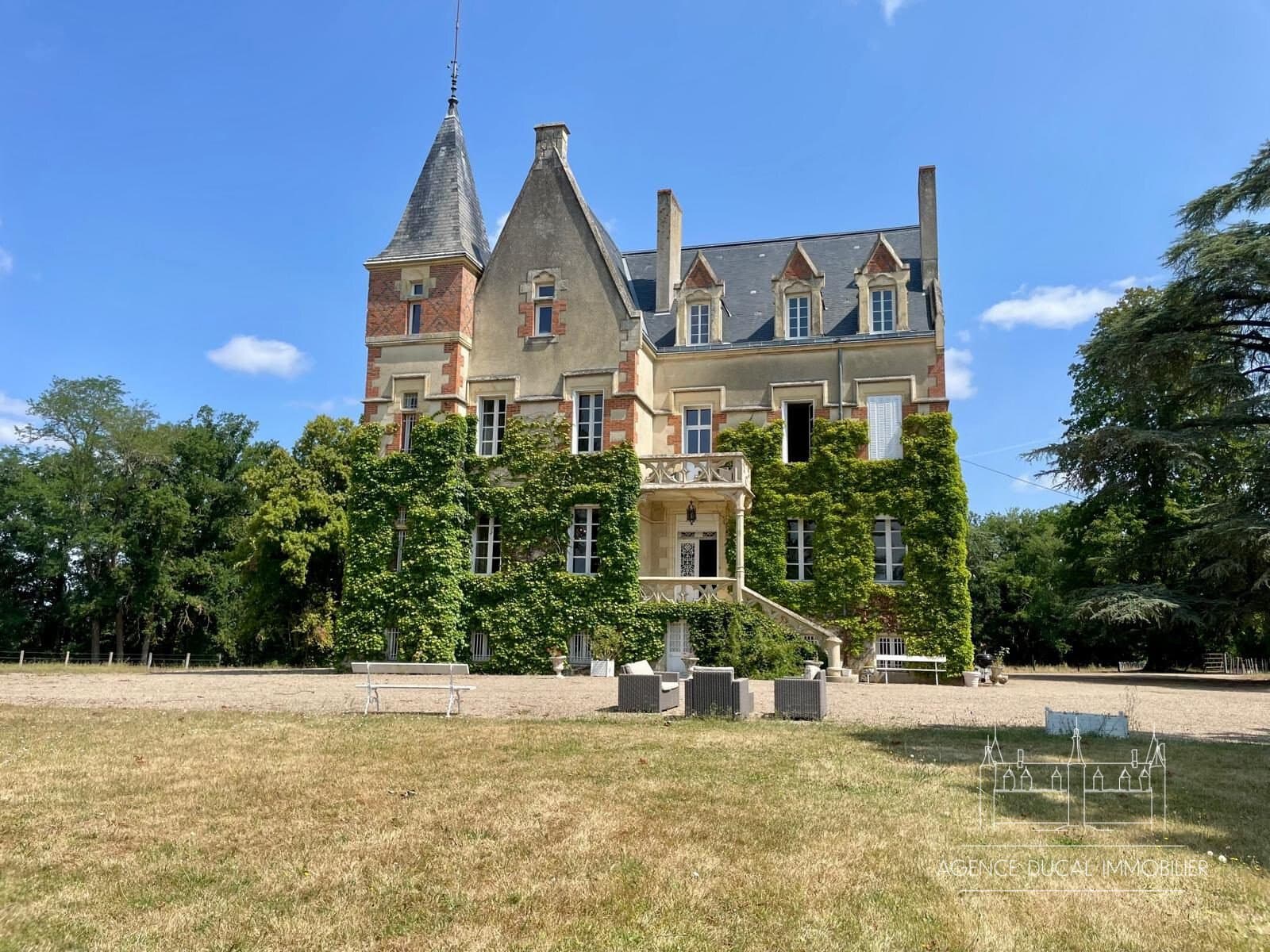 Elegant Château With 6 Bedrooms And Heated Pool In Nièvre Countryside 2