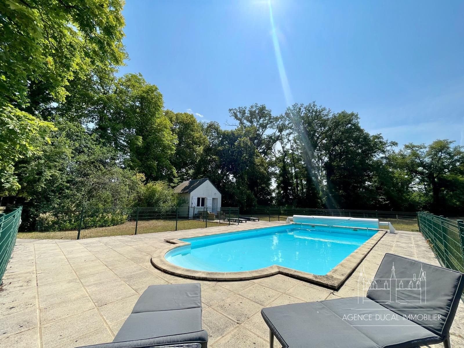 Elegant Château With 6 Bedrooms And Heated Pool In Nièvre Countryside 5
