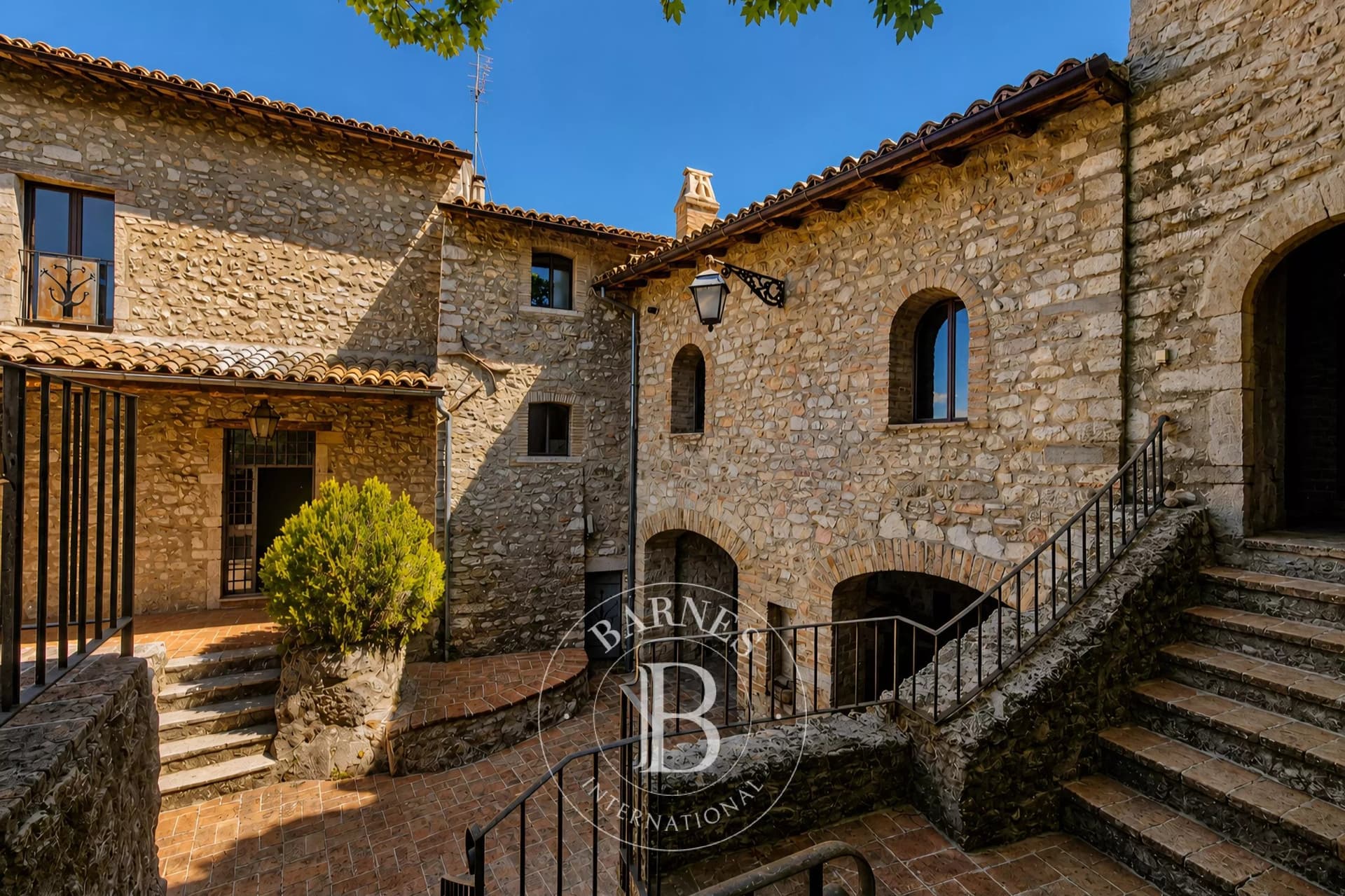 Historic Castle With Eight Suites In The Umbrian Hills 2