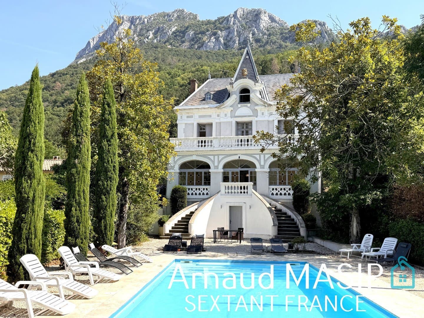Stunning 19th Century Villa With Pool And Castle View
