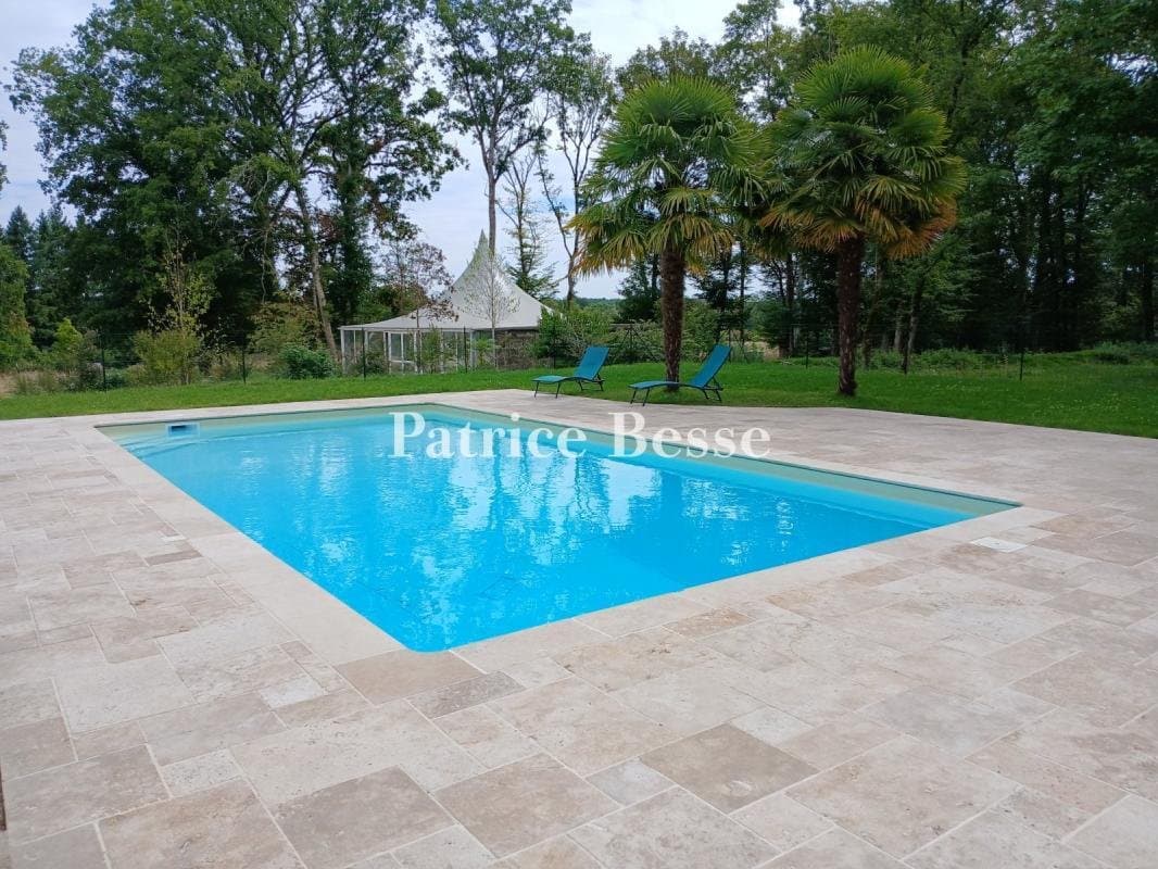 Renovated Manor With Holiday Cottages And Reception Rooms In Landscaped Grounds 3