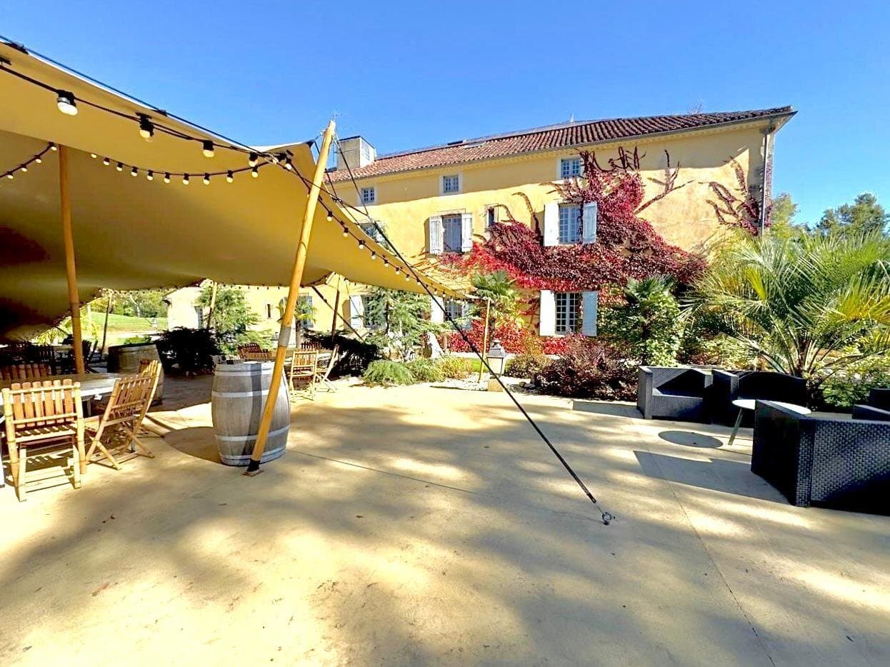 Stunning Château With 26 Bedrooms And Breathtaking Views Of The Pyrenees 4