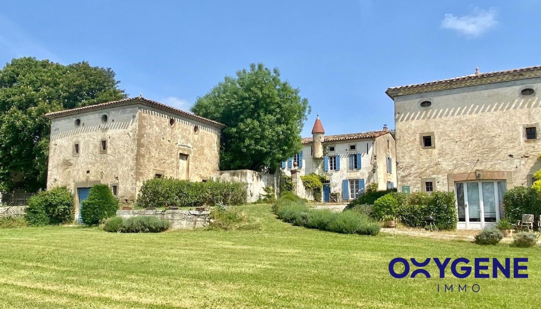 Spacious Castle With 18 Bedrooms And Swimming Pool 3