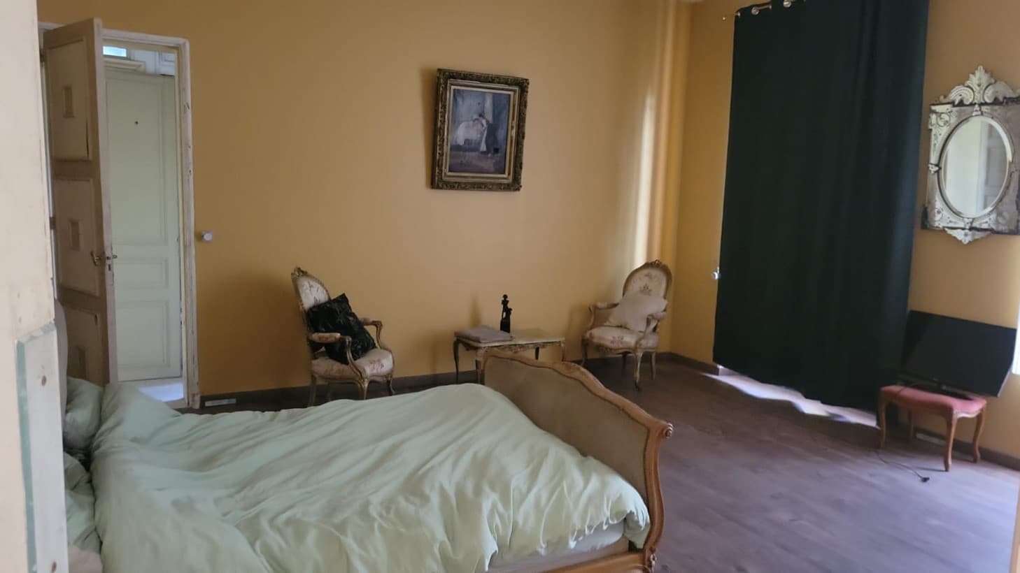 Castle 695 Sqm 5 Bedrooms 2