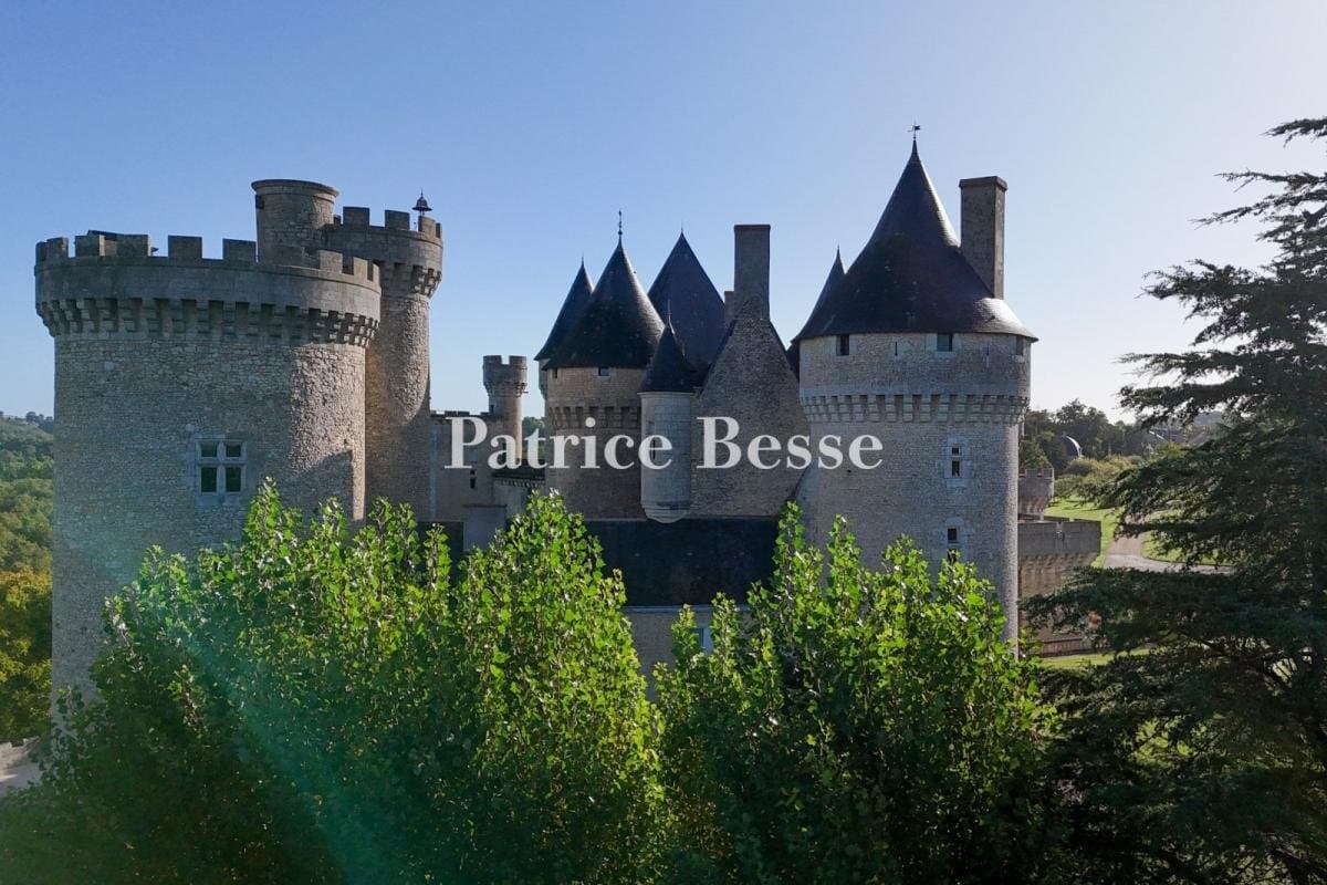 Stunning 15th Century Château With Hotel-Standard Renovations 3