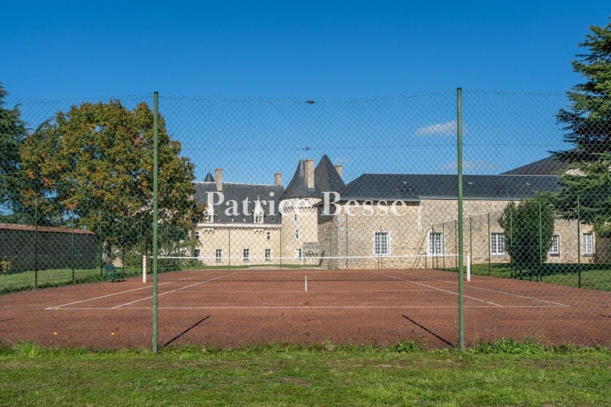 Stunning 15th Century Château With Hotel-Standard Renovations 5