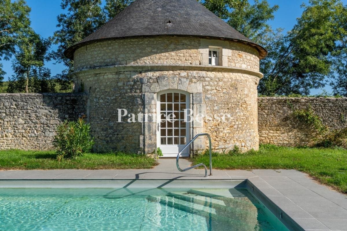 Stunning 15th Century Château With Hotel-Standard Renovations 4