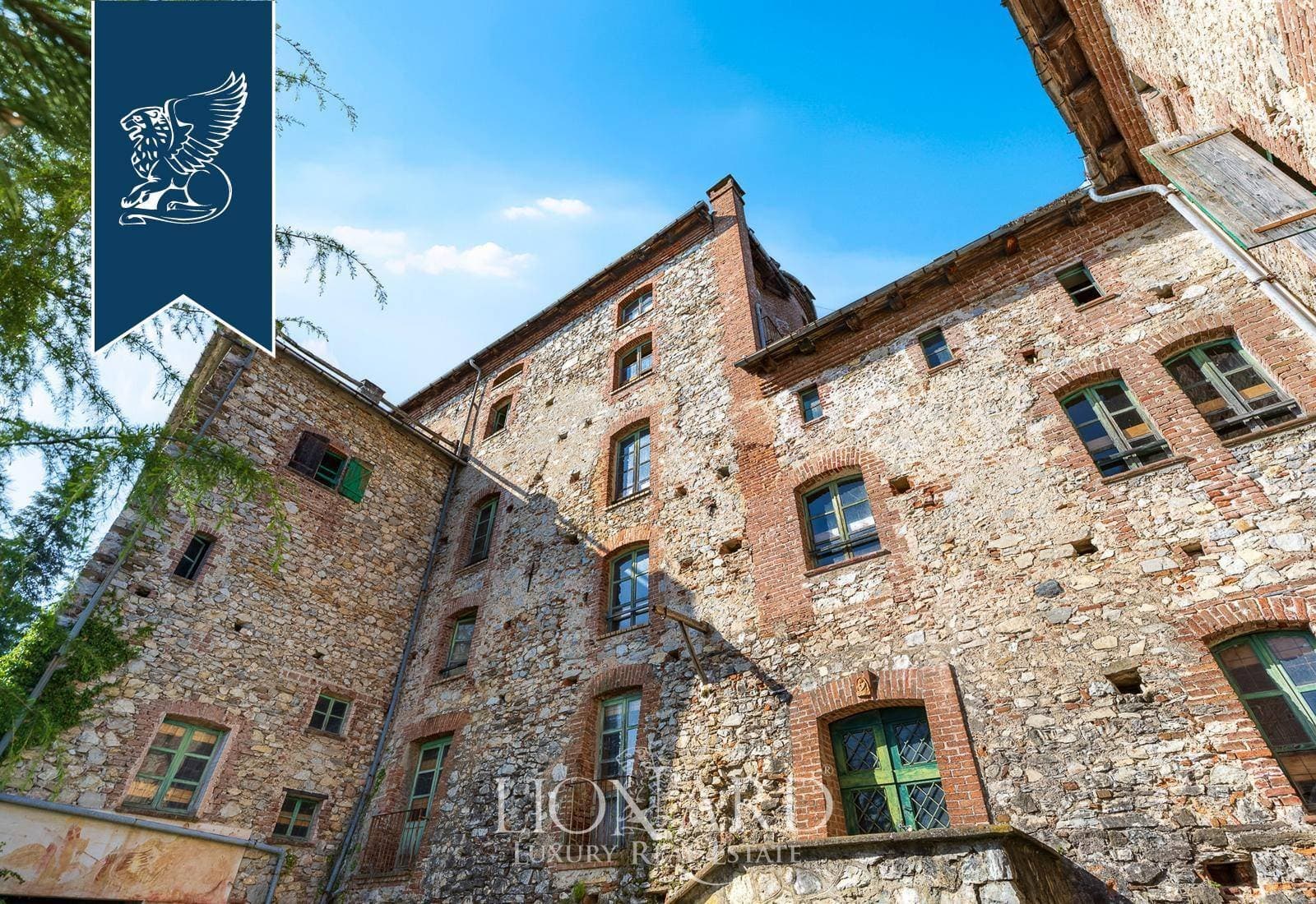 Historic Medieval Castle With Panoramic Views In The Alps 3