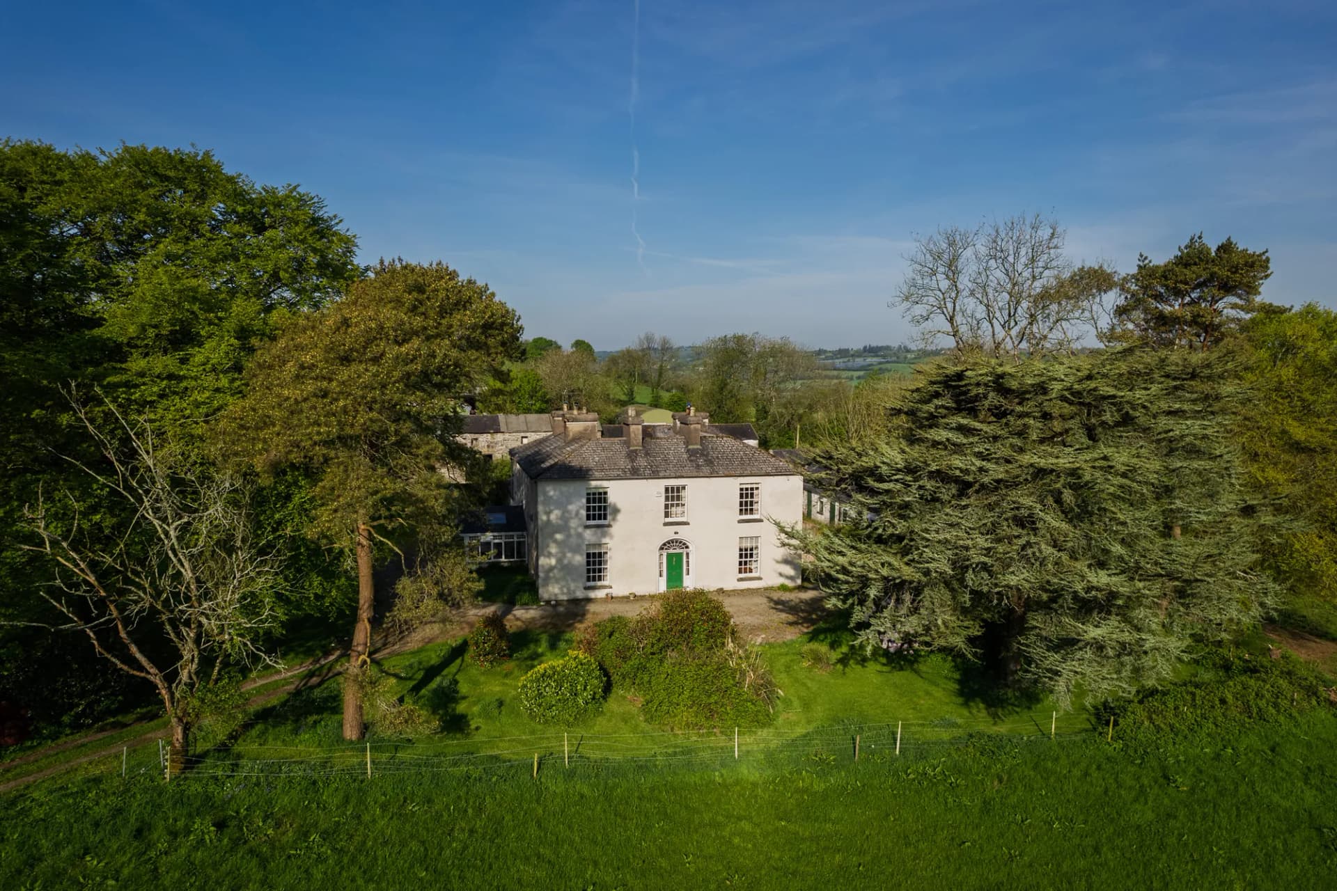Elegant Georgian Residence with Equestrian Facilities and 15 Acres of Grounds 3