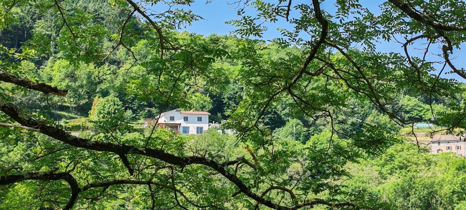 Architect-Designed Villa With Pool And Stunning Valley Views 5