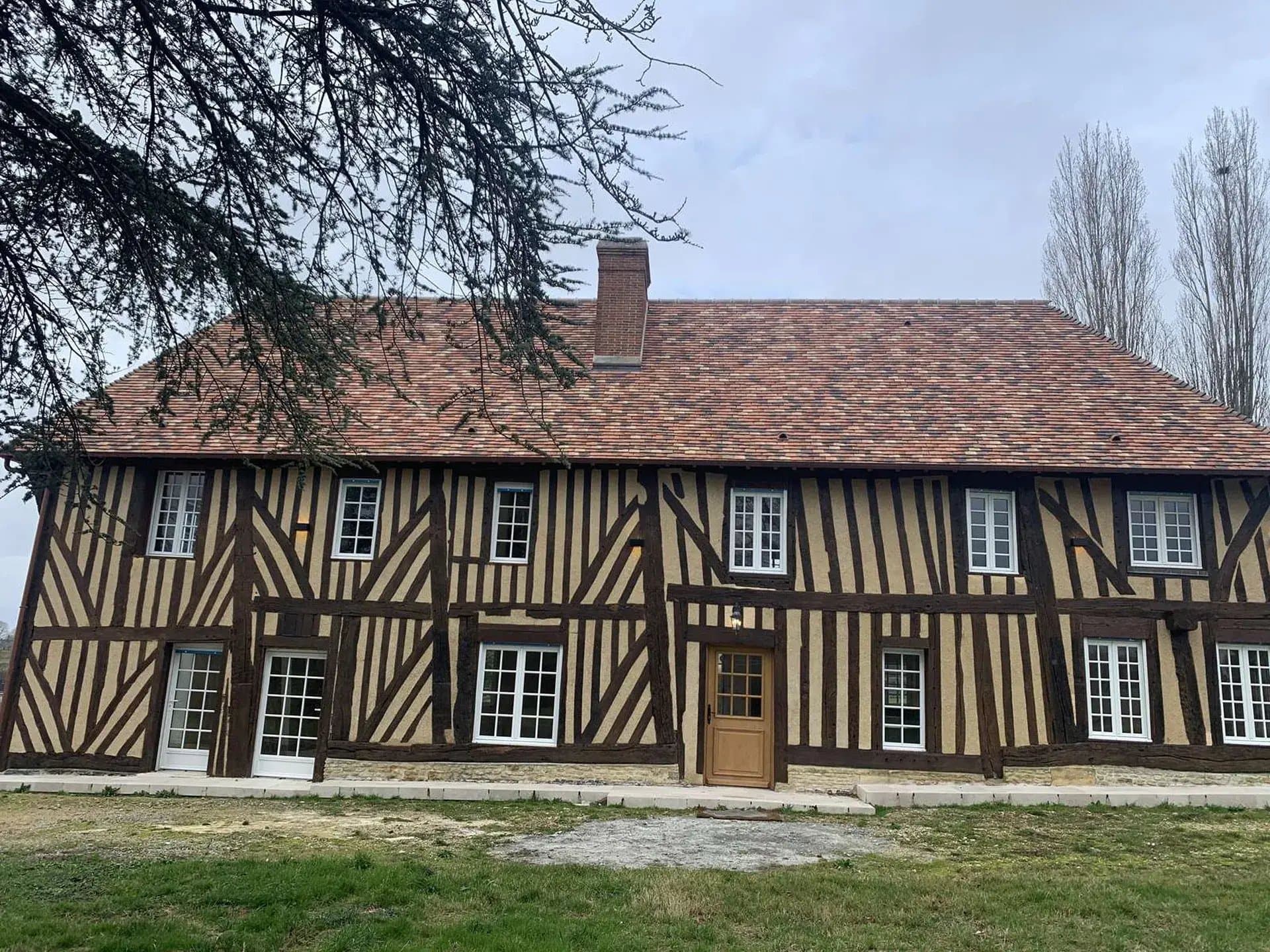 Charming 18th Century Norman Manor With Guest House And Swimming Pool 2