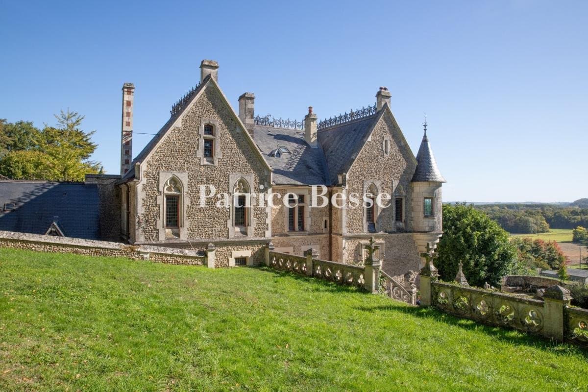 Neo-Gothic Château with Historical Monument Status in the Loire Valley 2