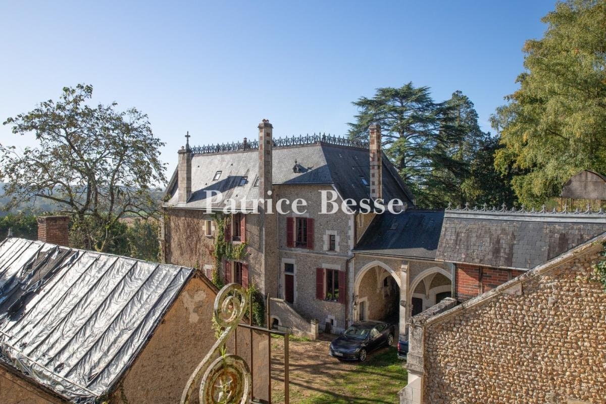 Neo-Gothic Château with Historical Monument Status in the Loire Valley 4