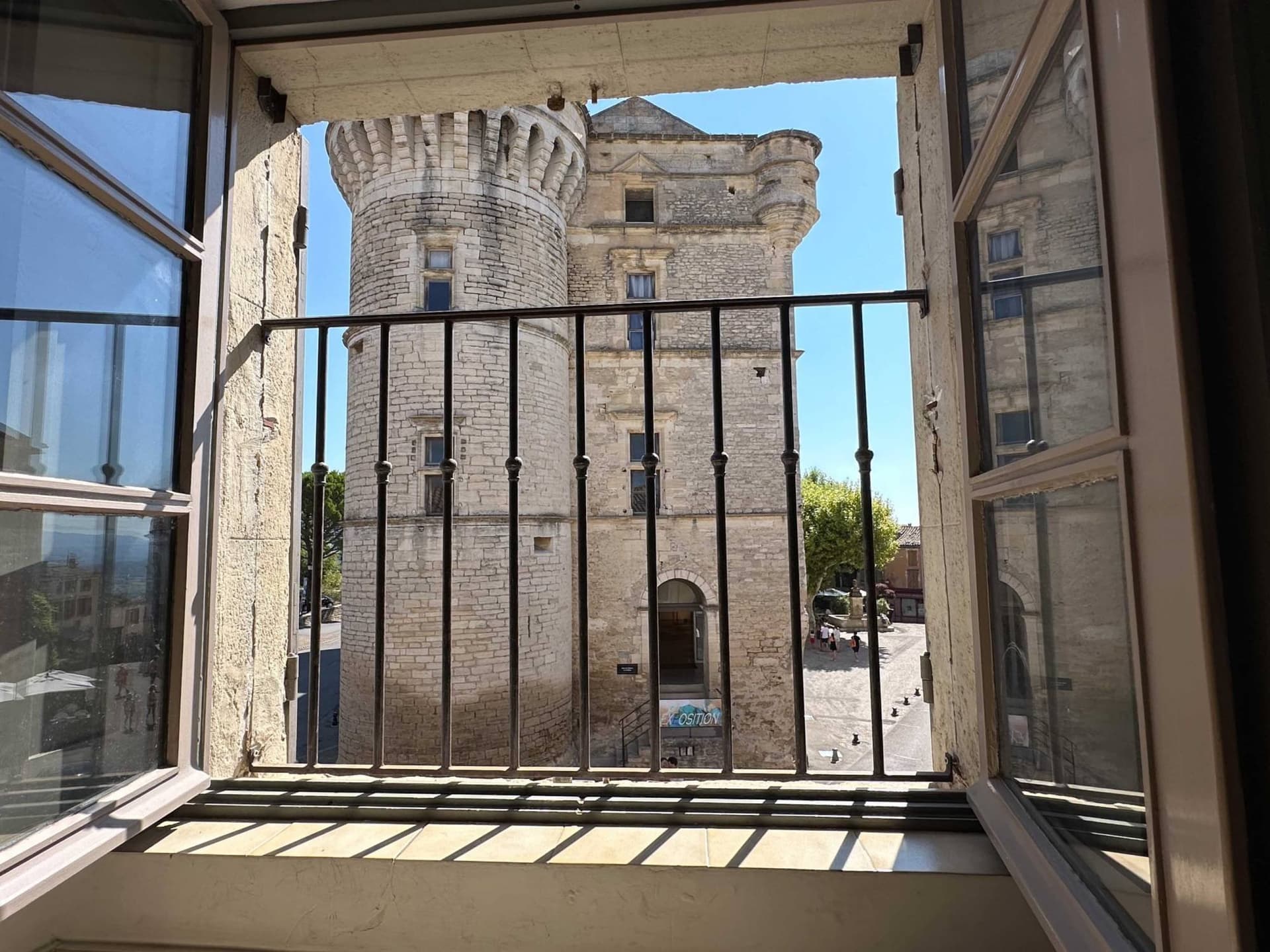 Elegant Village House With Income Potential Facing Château de Gordes 2
