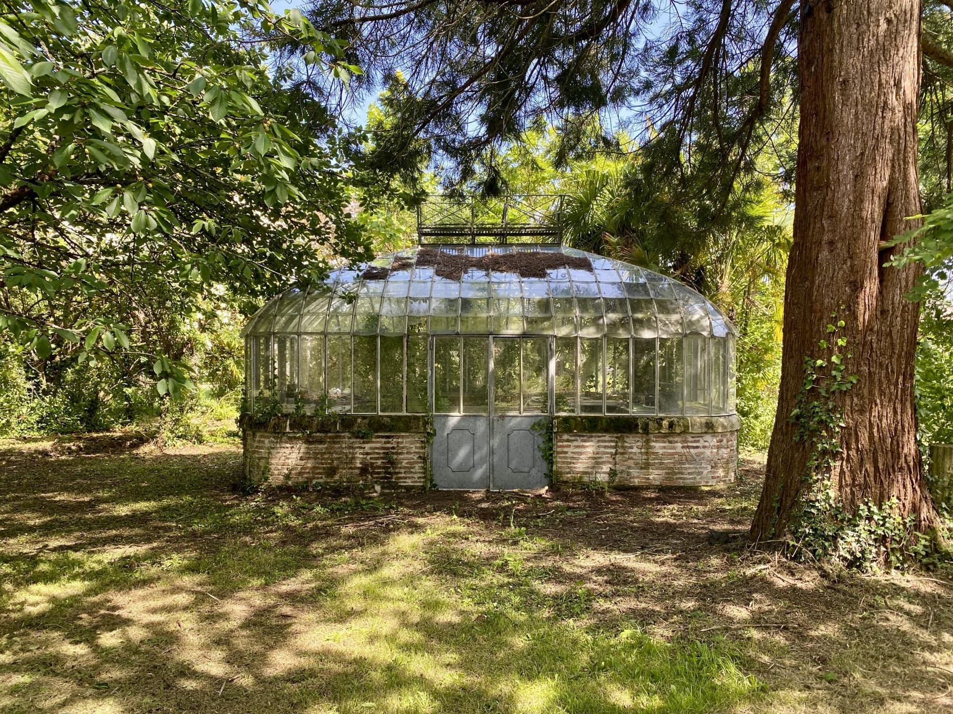 Château with 365 Sqm Living Space and 1.5 Hectare Park 5