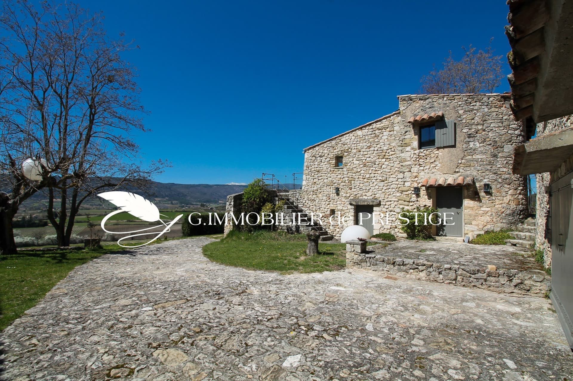 Exceptional Farmhouse in a 9 Hectare Estate with Panoramic Views 3