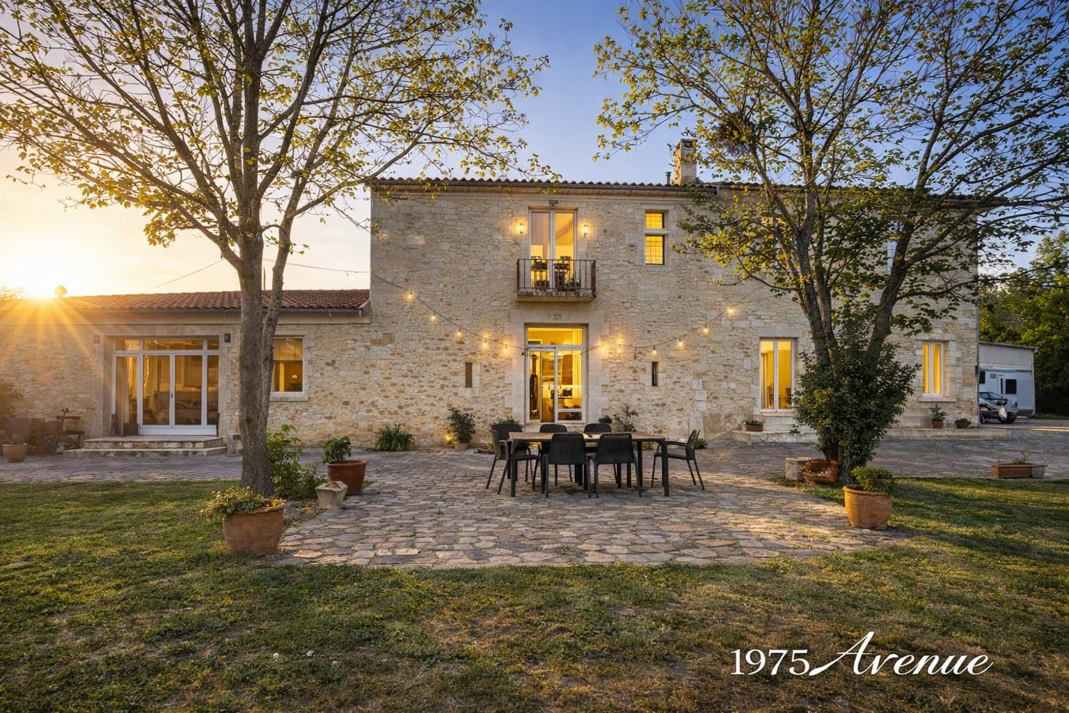 Charming Tuscan-Style Residence With 600 Sqm House And 50,000 Sqm Of Land 2