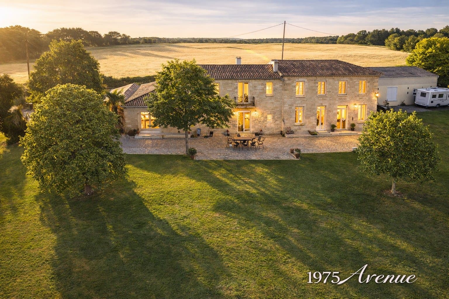 Charming Tuscan-Style Residence With 600 Sqm House And 50,000 Sqm Of Land 3