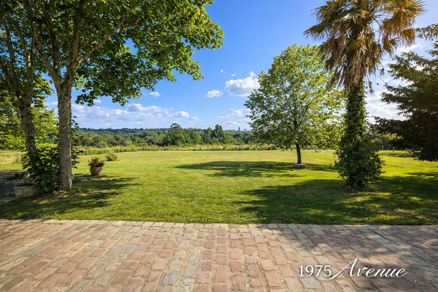 Charming Tuscan-Style Residence With 600 Sqm House And 50,000 Sqm Of Land 5