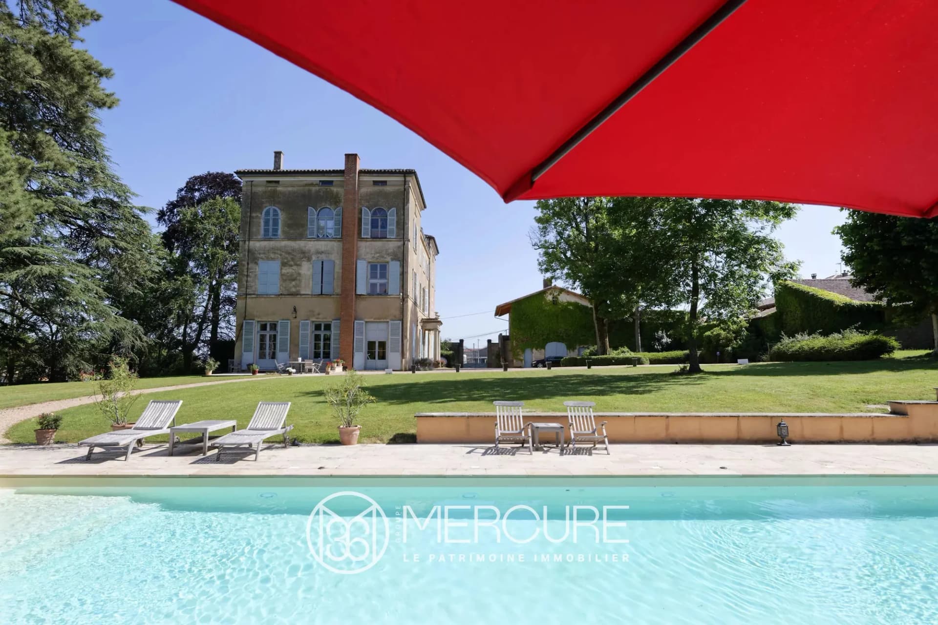 Elegant 19th Century Castle With Beautiful Park And Swimming Pool 2