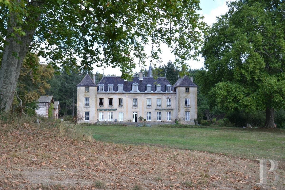 18th And 19th Century Château Estate Awaiting Renovation 2