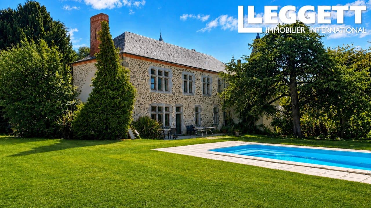 Charming Estate With Heated Pool, Tennis Court, And Guest House 3