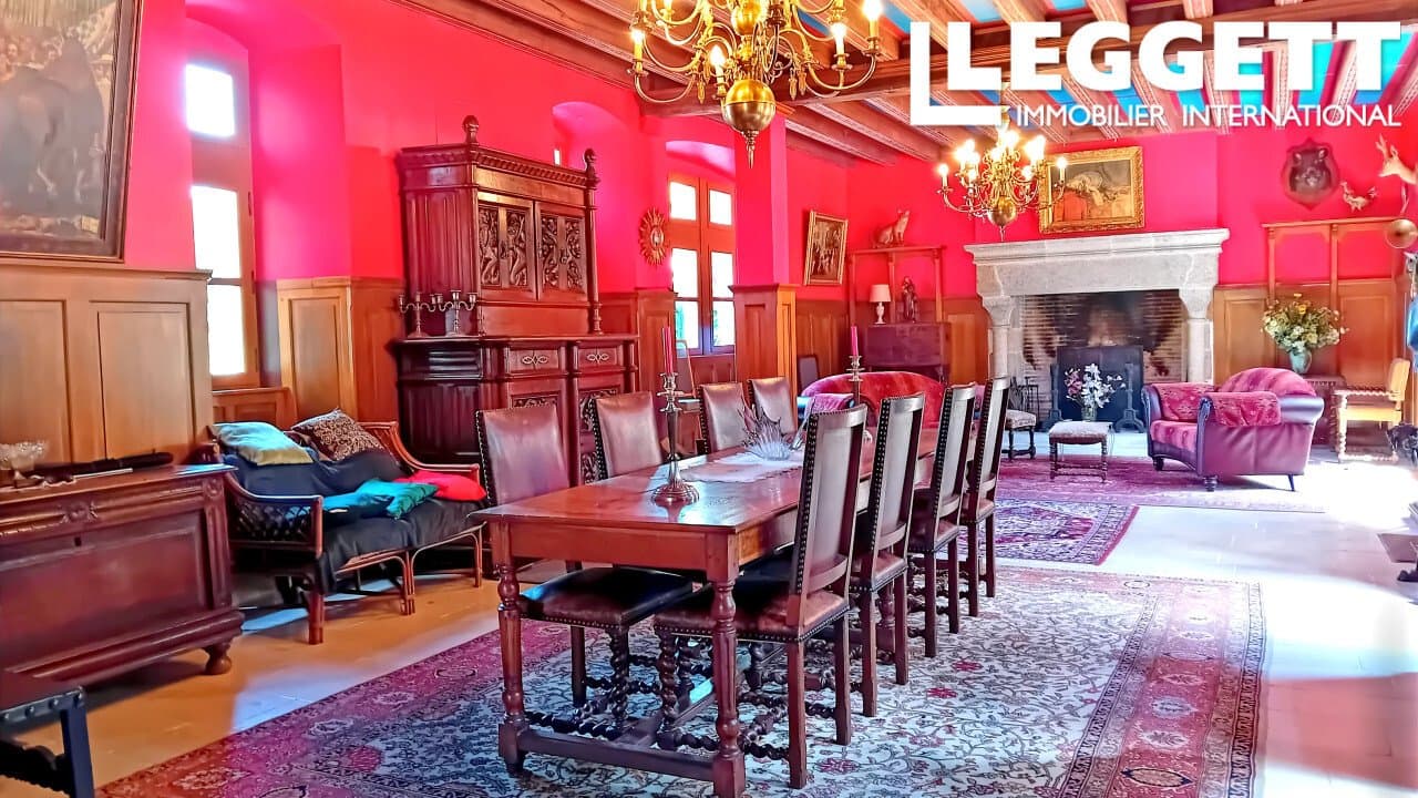 Charming Estate With Heated Pool, Tennis Court, And Guest House 4