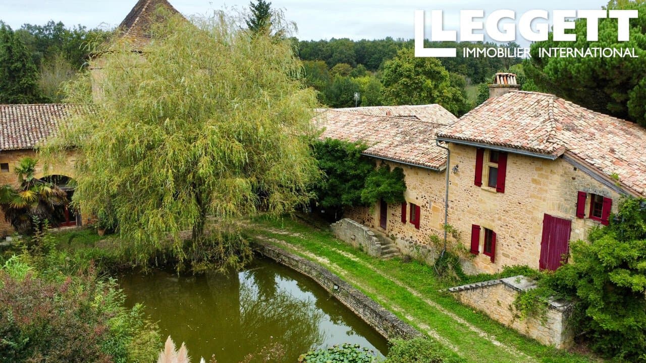 Historic Château With Principal House, Guest House, And Large Stables 3
