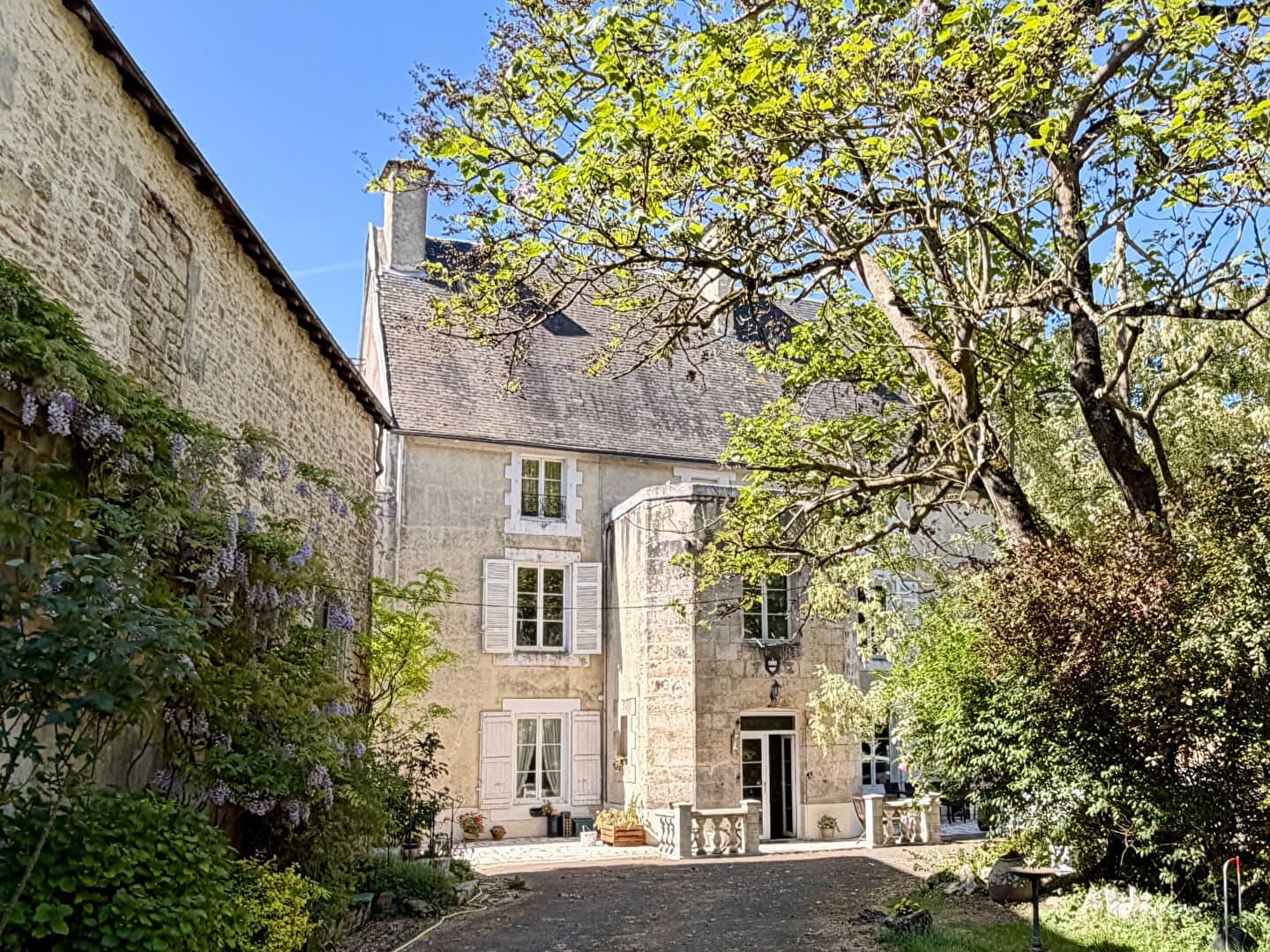 Historic Castle With Heated Indoor Pool And Equestrian Facilities